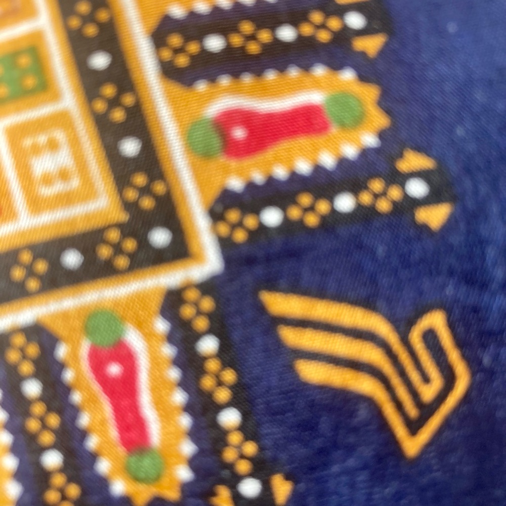 SINGAPORE Airlines vintage silk scarf - Picture 7 of 9